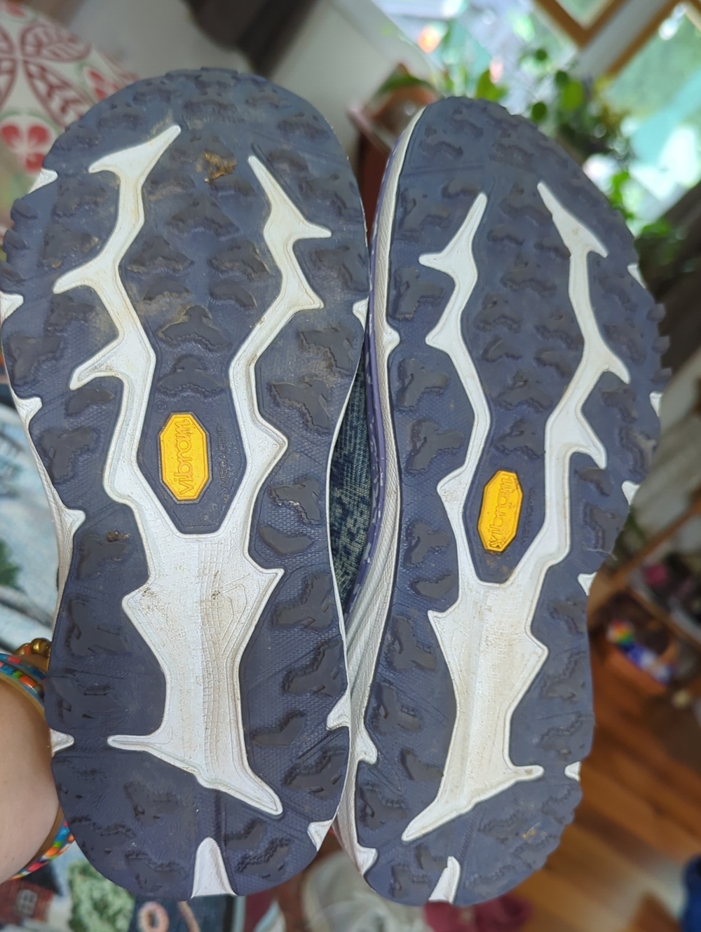 Hokas - Picture 7 of 8